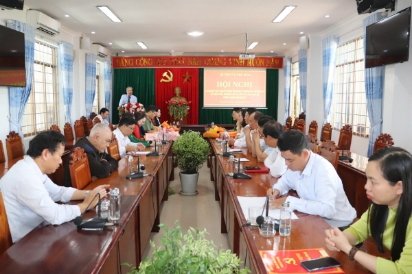 Hình ảnh cho bài viết Phú Hòa: Công bố quyết định giải thể, thành lập và đổi tên các chi, đảng bộ trực thuộc Huyện ủy